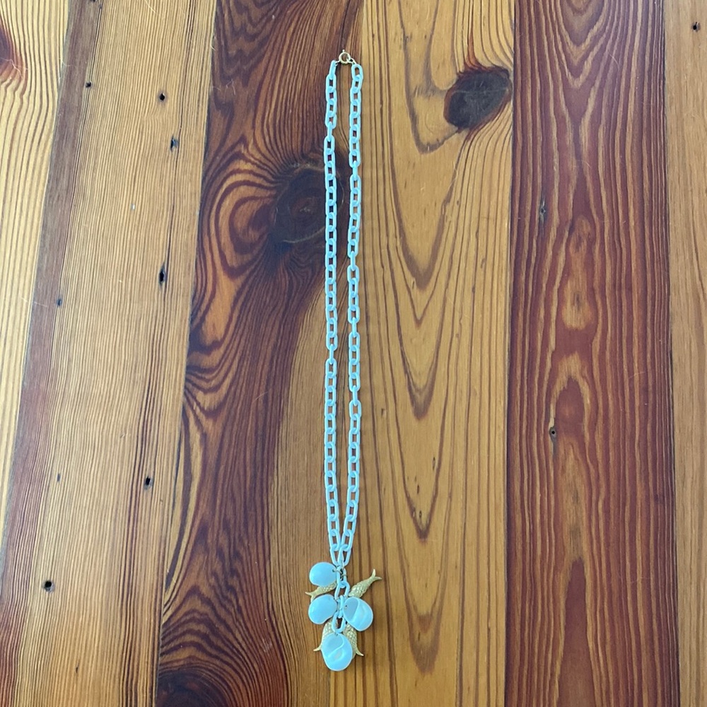 Long Shell / Fish Necklace